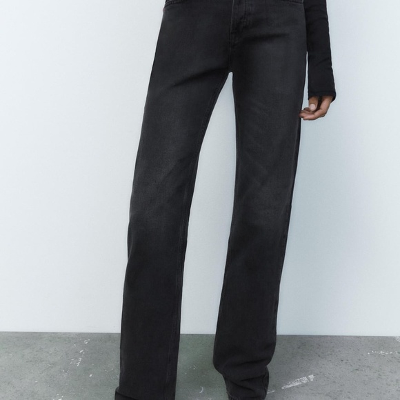 ❌SOLD❌ Zara Black Straight Fit High Rise 100% Cotton Button fly Closure Jeans - Picture 2 of 11
